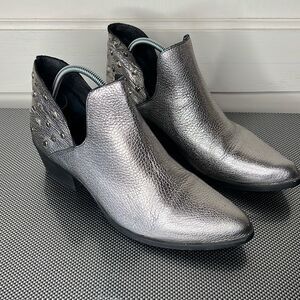 Musse & Cloud Women's Arya Ankle Boot Silver Studded Size 10